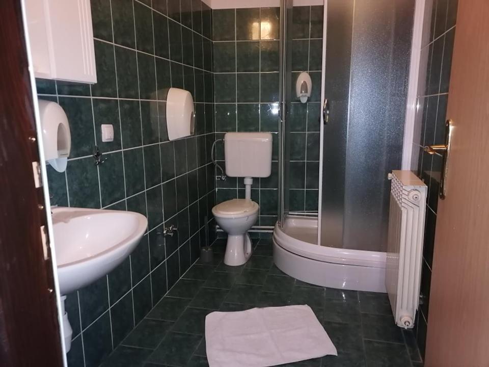 Sulentic Sobe I Restoran Bed and Breakfast Virovitica Exterior foto